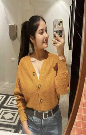 young call girl in Delhi